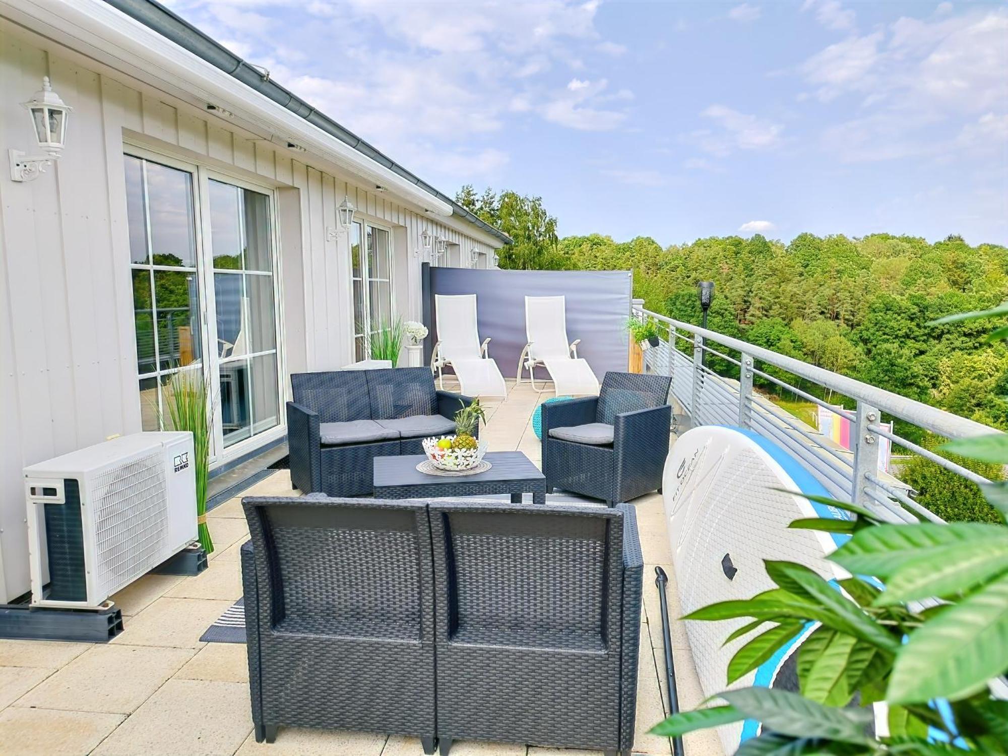 Seeblickapartment: Lakeside Retreat with Sauna and Rooftop Terrace Spalt Exterior photo